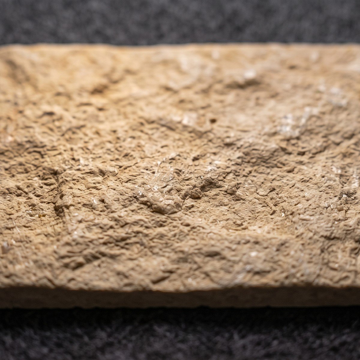 Revestimiento de piedra natural utilizado en reformas en Sevilla